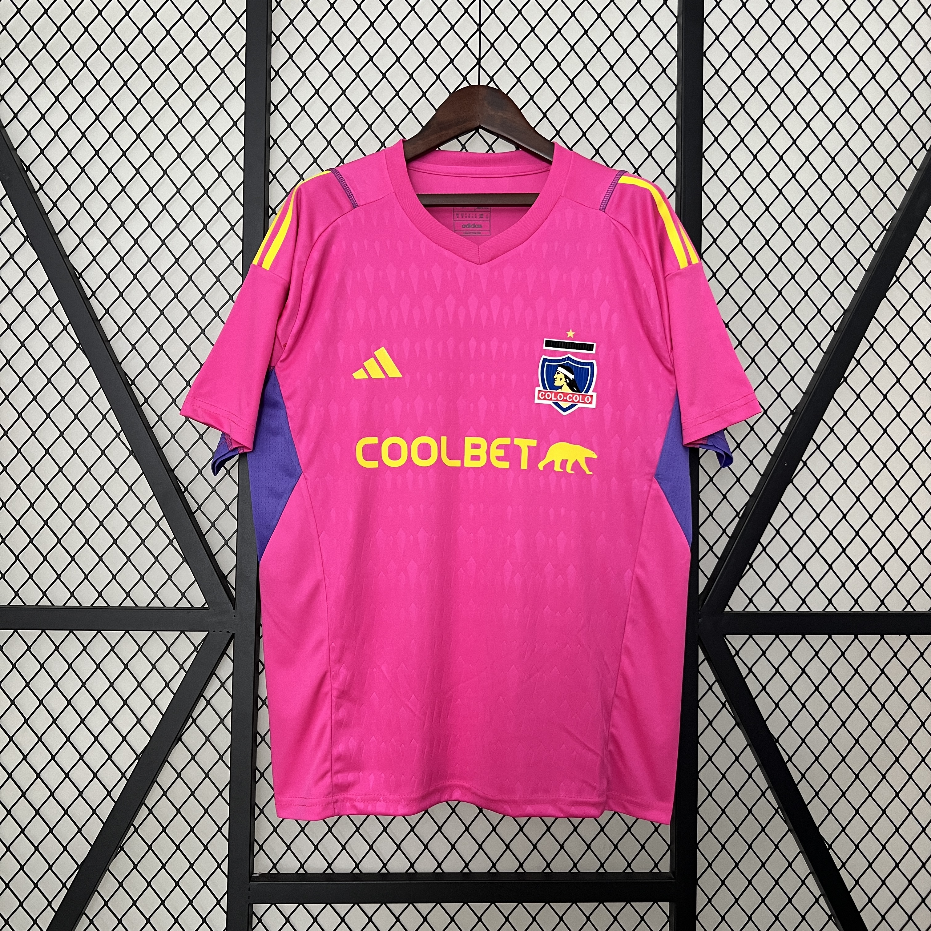 2024 25 Colo Colo Goalkeeper Pink Jersey