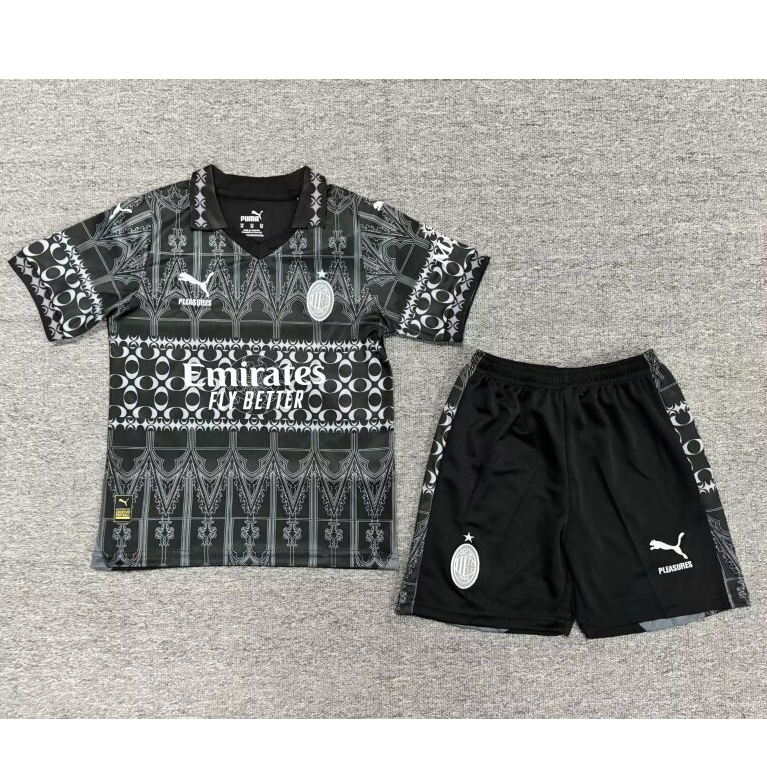 2024-25 AC Milan Pleasure Co-Brande Noir Edition Ensemble de Vetements de Enfants Maillot