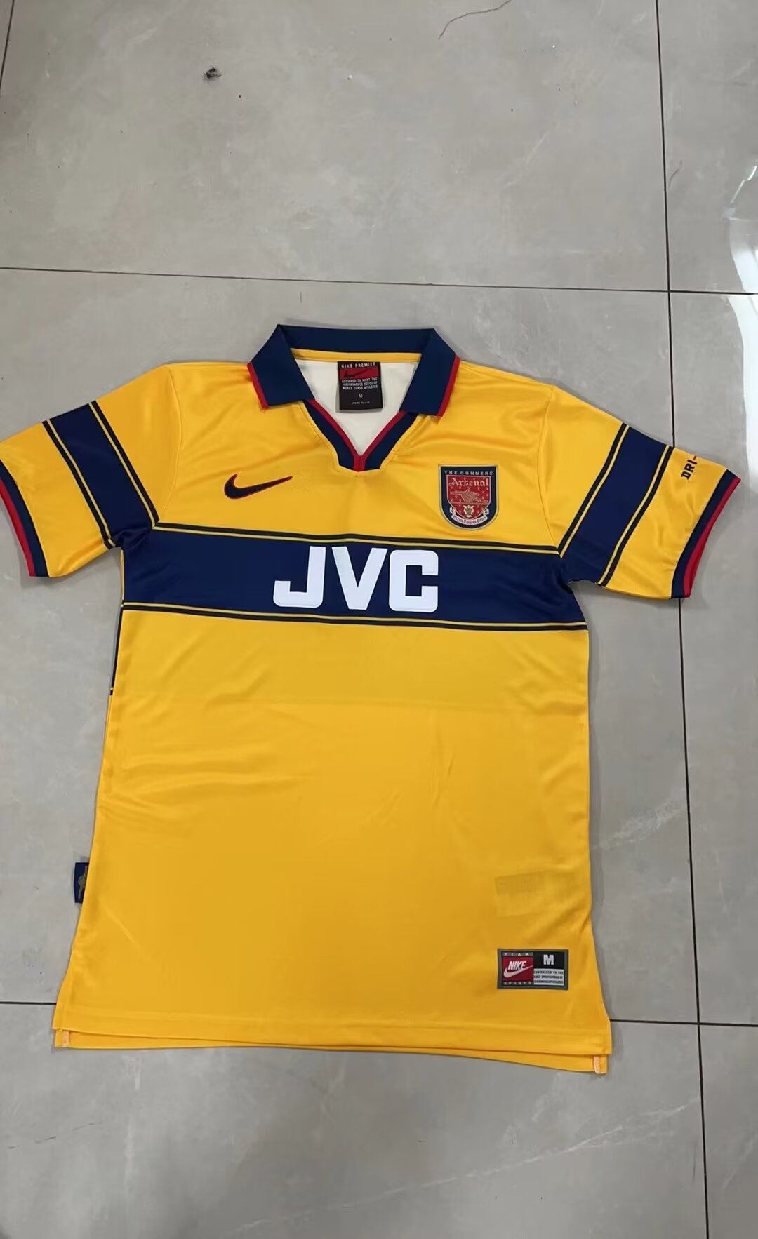 1997-1999 Arsenal Exterieur Maillot