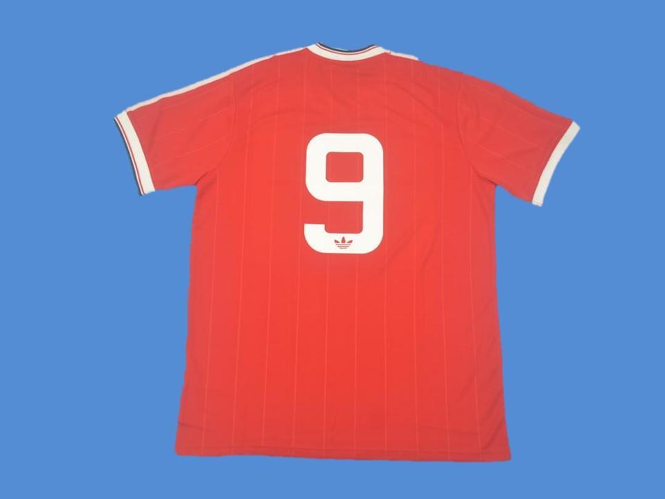 1984 Manchester United Home Jersey Number #9