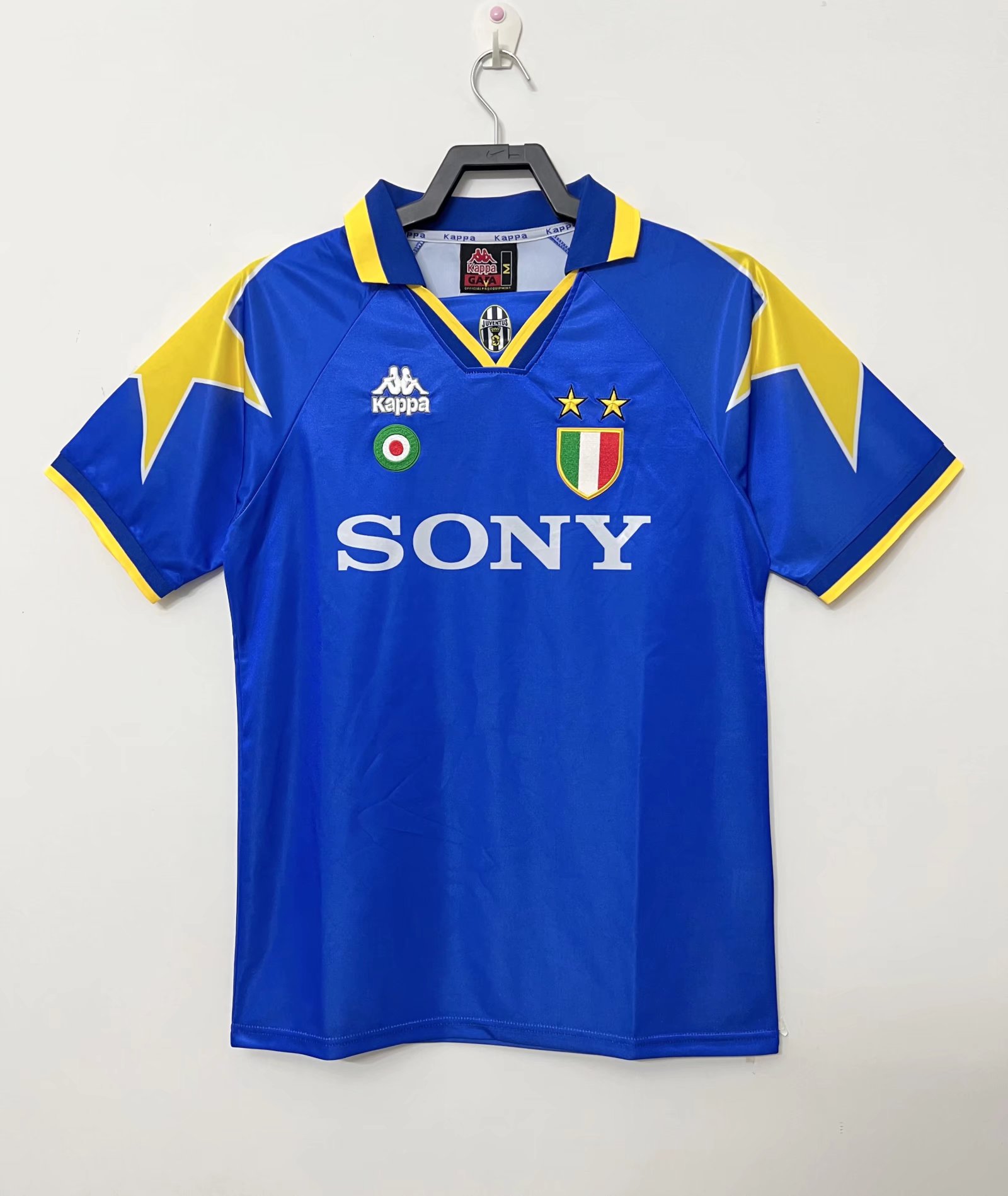 1995-1996 Juventus Away Jersey