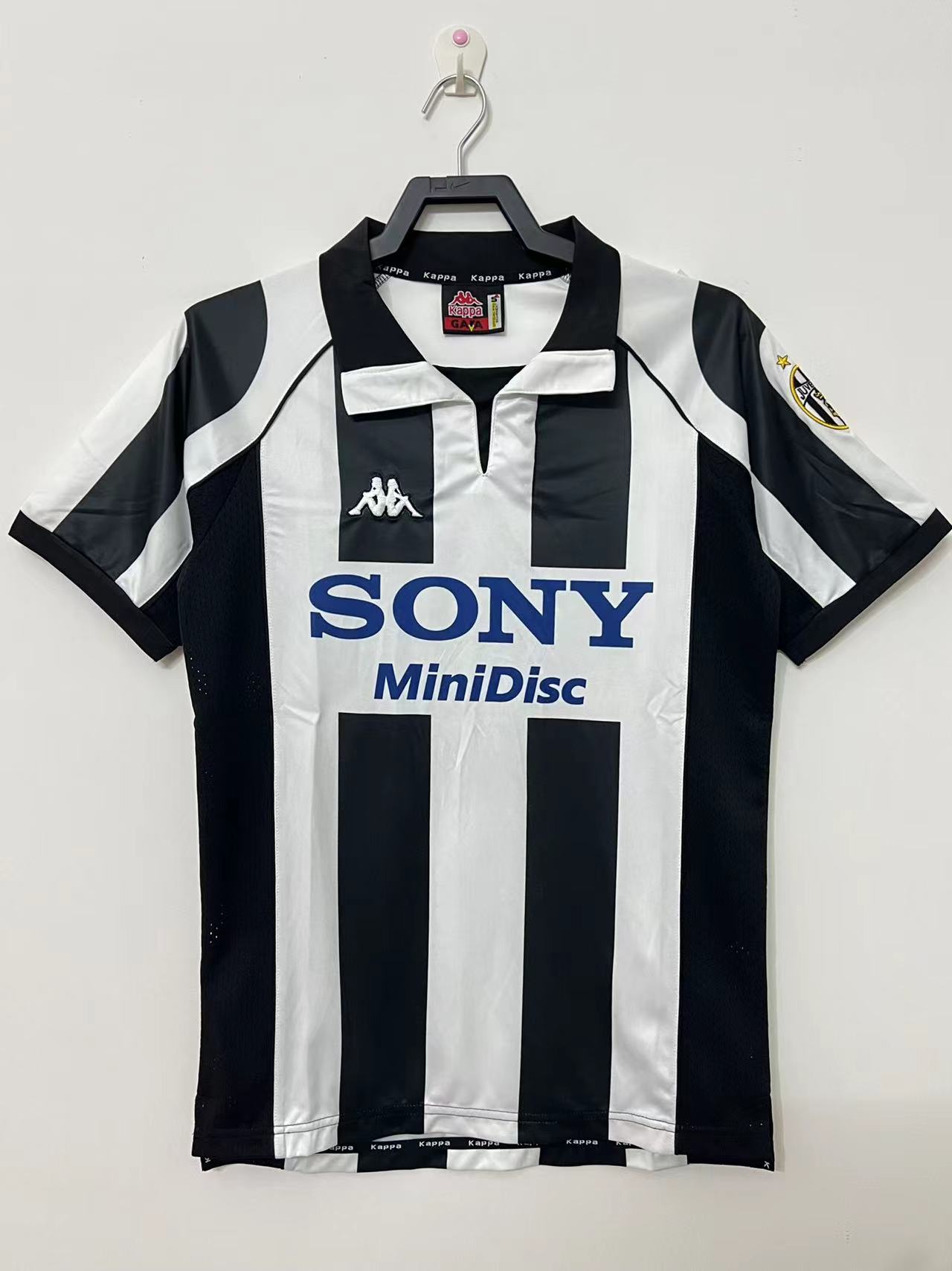 1997-1999 Juventus Home Jersey